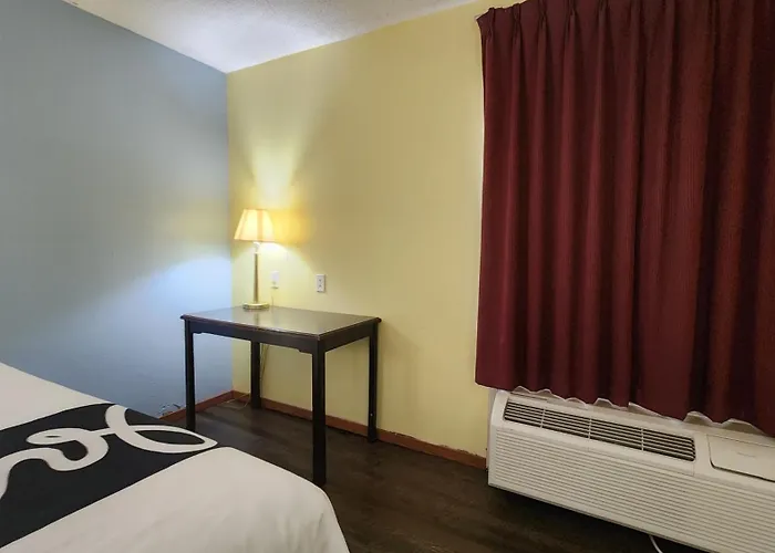 Fairway Inn La Porte
