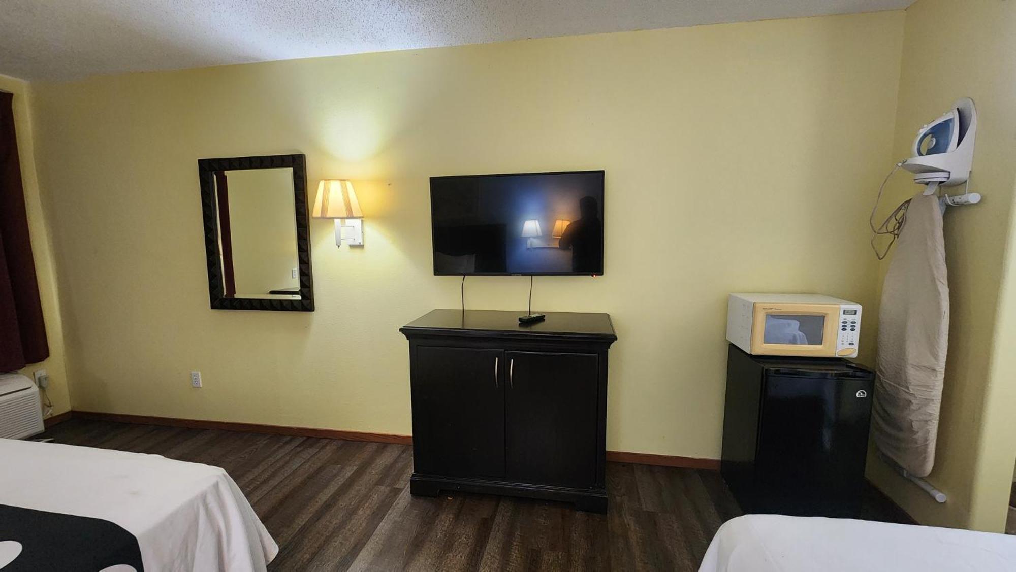 Fairway Motel La Porte