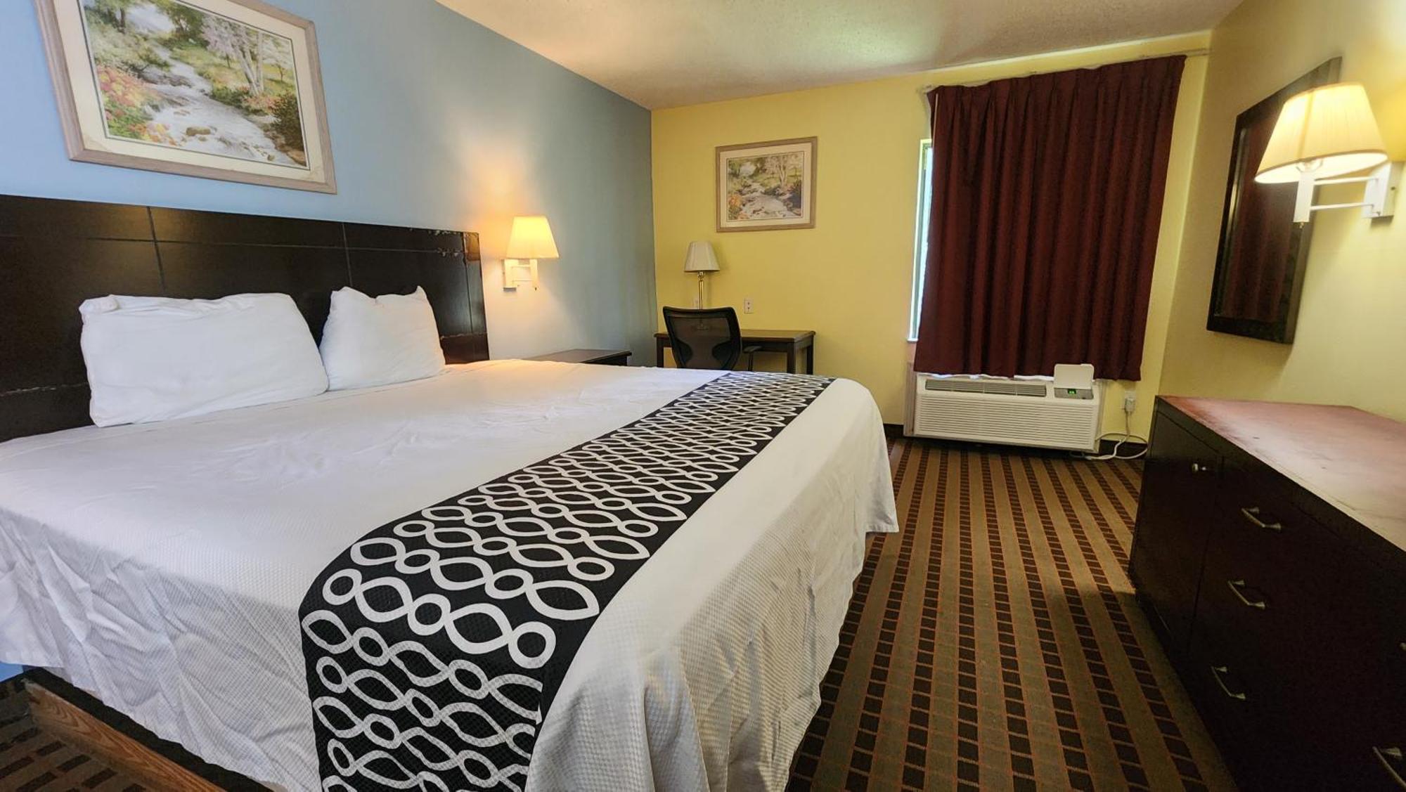 Fairway Motel La Porte