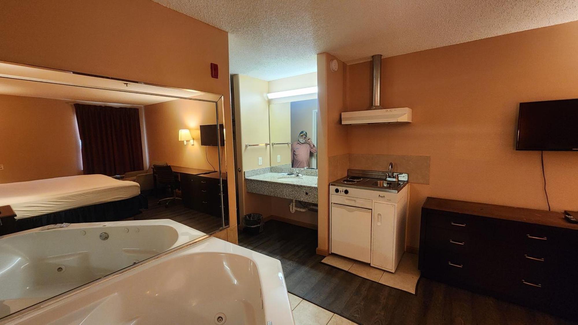 Capital O Fairway Inn - Baytown La Porte Tx 3* La Porte
